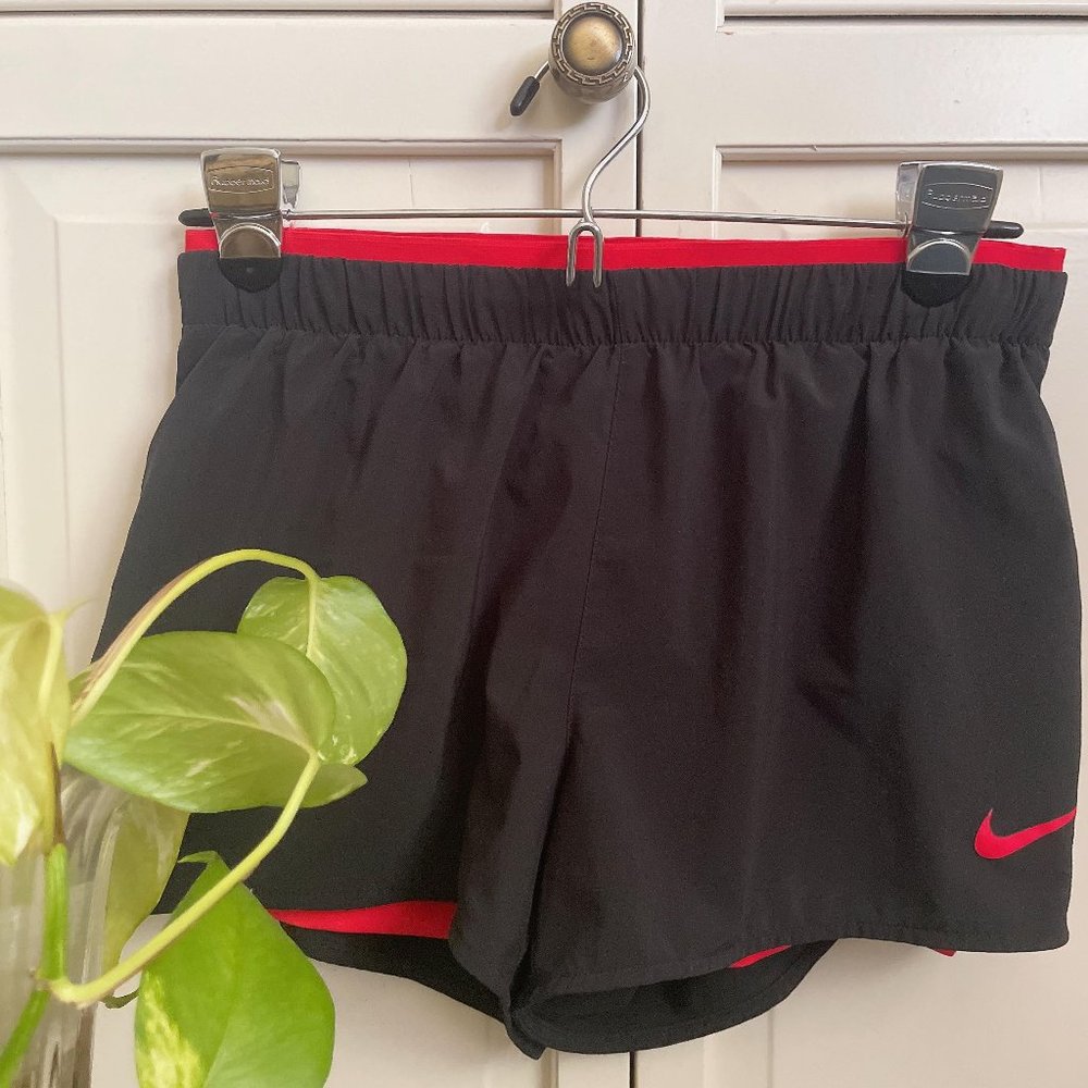 Nike Women's Tempo Dry Core 3'' Running Shorts